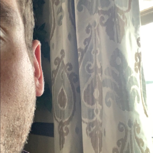 Profile Picture of Gebarth Kelsch (@gebarthk) on Poshmark