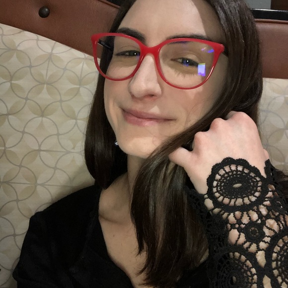 Courtney Blahnik - Poshmark Profile Picture of Courtney Blahnik (@courtneyblahnik) on Poshmark