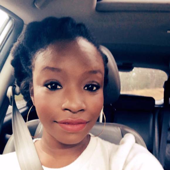 Profile Picture of Monique Buford (@momo_87) on Poshmark