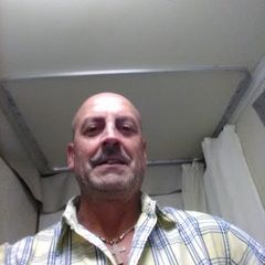 Profile Picture of Stephen (@stephenmatthews) on Tiktok