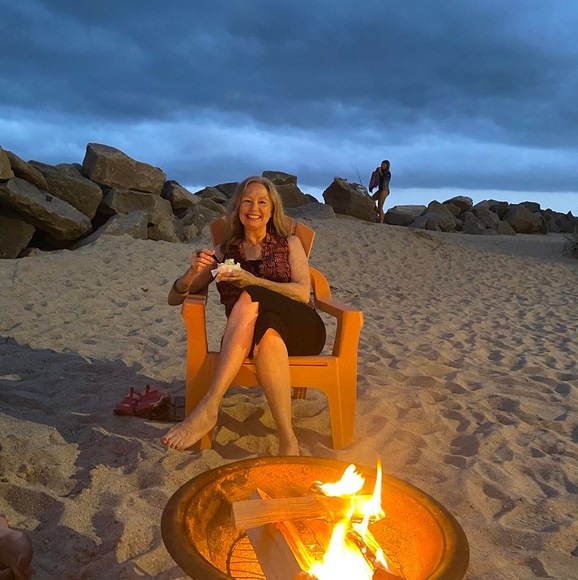 Profile Picture of Vicki Gizowski (@vickigizowski) on Poshmark