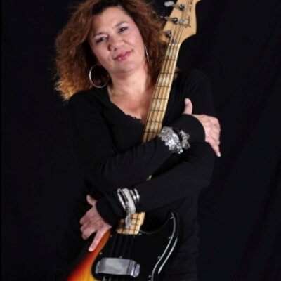 Profile Picture of Carol (@CarolOnBass) on Twitter