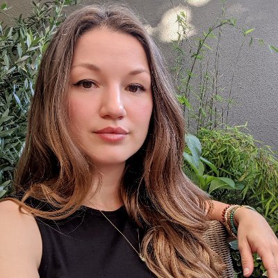 Profile Picture of Cristina Rosu (@cristinarosua) on Twitter