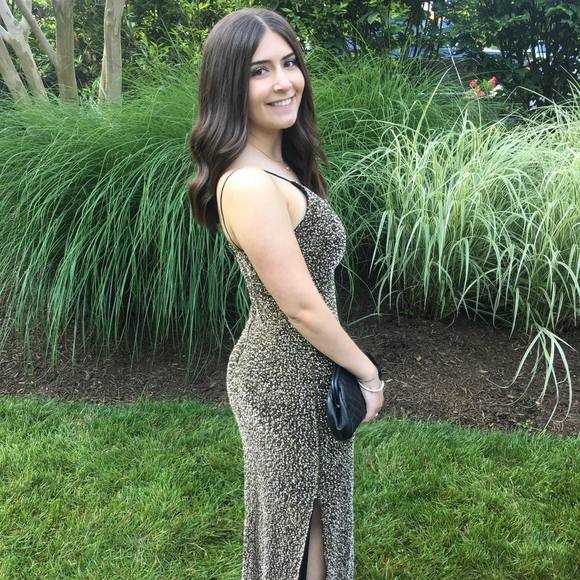 Profile Picture of Sadie Lichaa (@slich18) on Poshmark