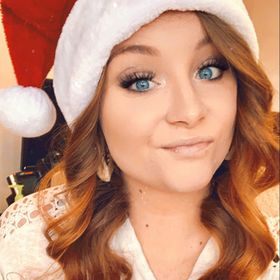 Profile Picture of Joelle Dyer (@joeyd15) on Pinterest