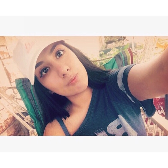 Profile Picture of Alexis Carrion (@alexisc5) on Poshmark