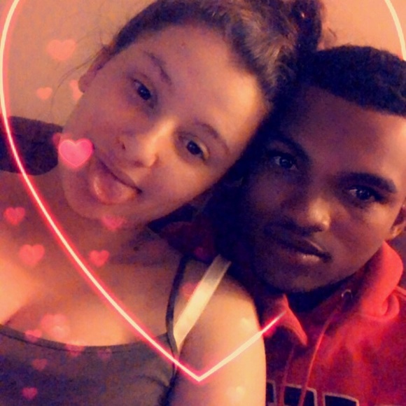 Profile Picture of Cheyenne Thornberry (@cheybaby123562) on Poshmark