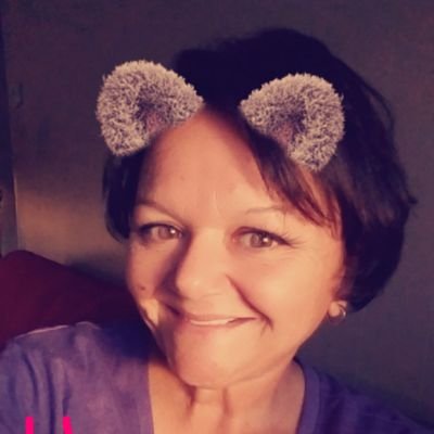 Profile Picture of Lisa Donalson (@lhawkins329) on Twitter