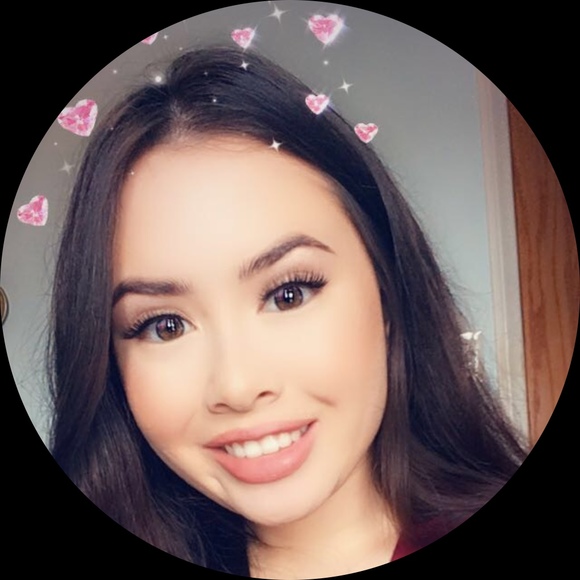 Profile Picture of Jamie Albertson (@xjamie_nicholex) on Poshmark