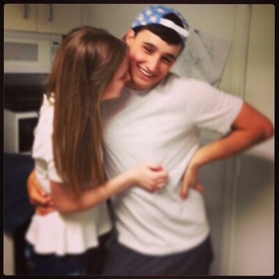 Profile Picture of Ali Theresa (@AliHickey_) on Twitter