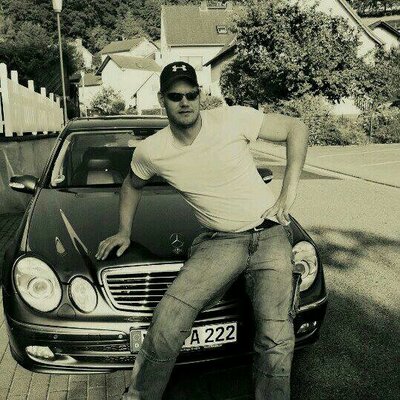 Profile Picture of Patrick Sutter (@2c53329fd4f0489) on Twitter