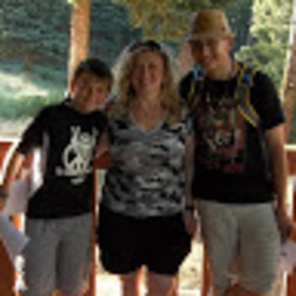 Profile Picture of Shawna Tracy (@shawnatracy69) on Poshmark