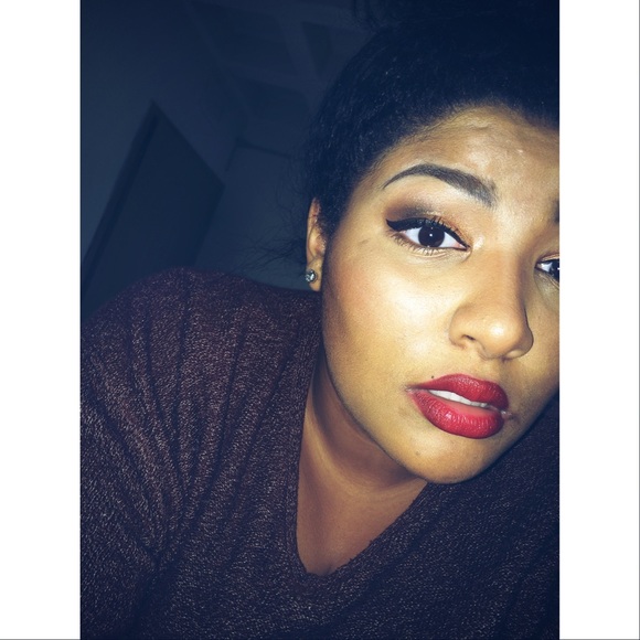 Profile Picture of Leighlah Pearson (@woahnoeleighlah) on Poshmark