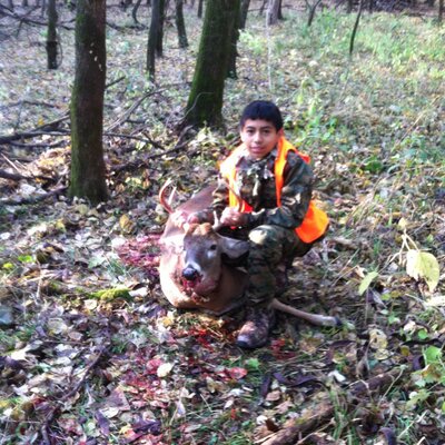 Profile Picture of Casey Escobar Perez (@casey_escobar) on Twitter