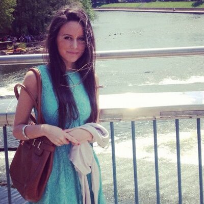 Profile Picture of Julia Layton (@julialayton93) on Twitter