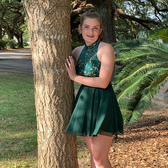 Profile Picture of Haley Thornton (@haleythornto974) on Poshmark