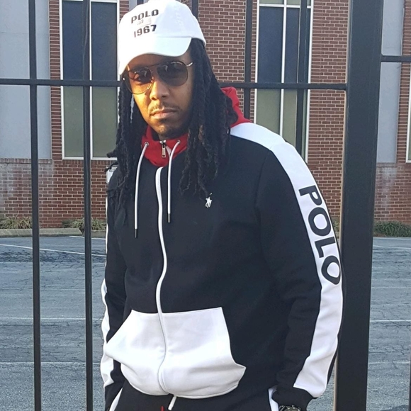 Profile Picture of Wesley Dohawk (@wes1331) on Poshmark