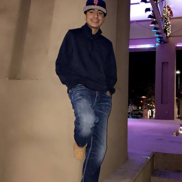Profile Picture of Gerardo Delgado (@gerardodelga130) on Poshmark