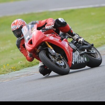 Profile Picture of Stu Faulkner (@fluffer97) on Twitter