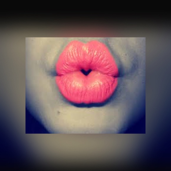 Profile Picture of Ruth Habtamu (@ruth_h) on Poshmark