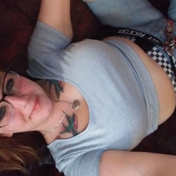 Profile Picture of Jennifer Hulsen (@jenmatt87) on Poshmark