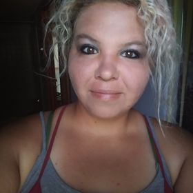 Profile Picture of Stephanie Irwin (@mommiefrog2906) on Pinterest