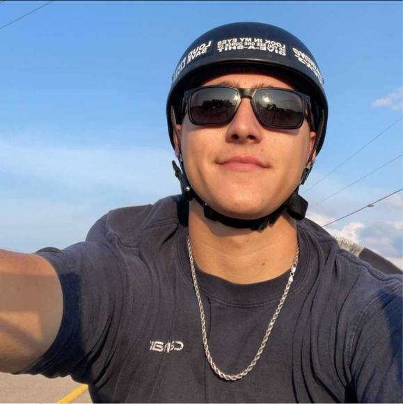 Profile Picture of Daniel Nunnally jr (@dcredneck99) on Poshmark