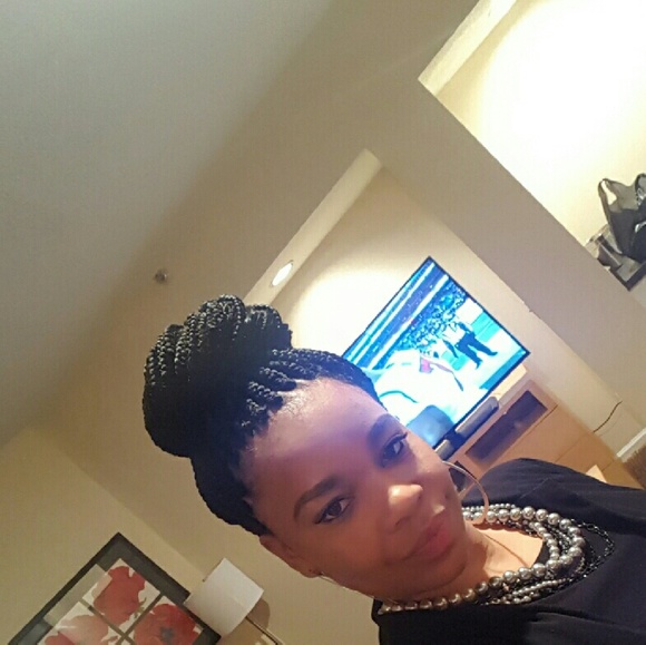 Profile Picture of Micaela Adams (@micaelaadams85) on Poshmark