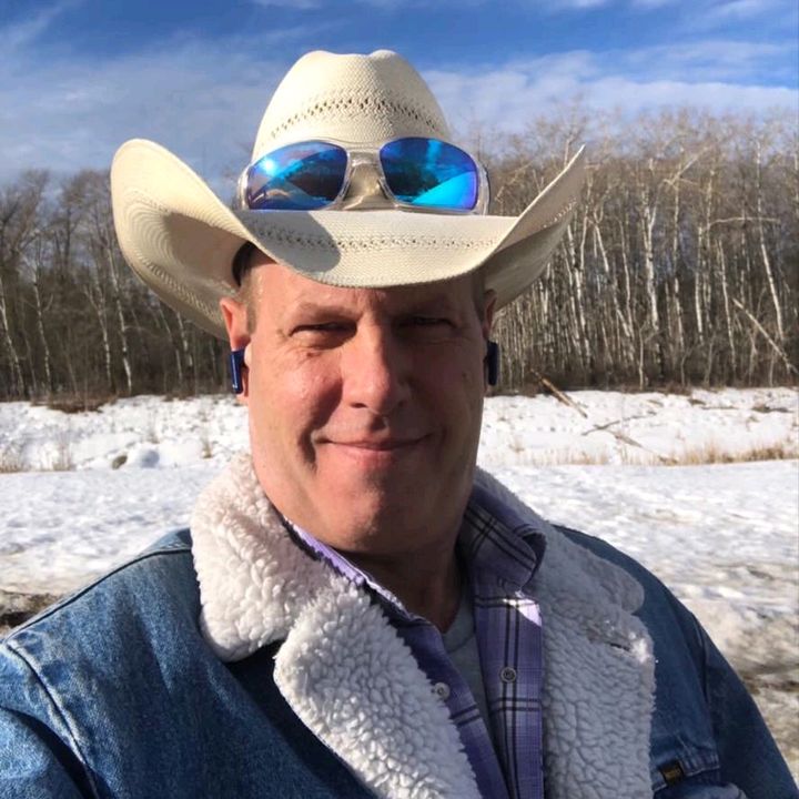 Profile Picture of Michael Beneth (@michaelbeneth200) on Tiktok