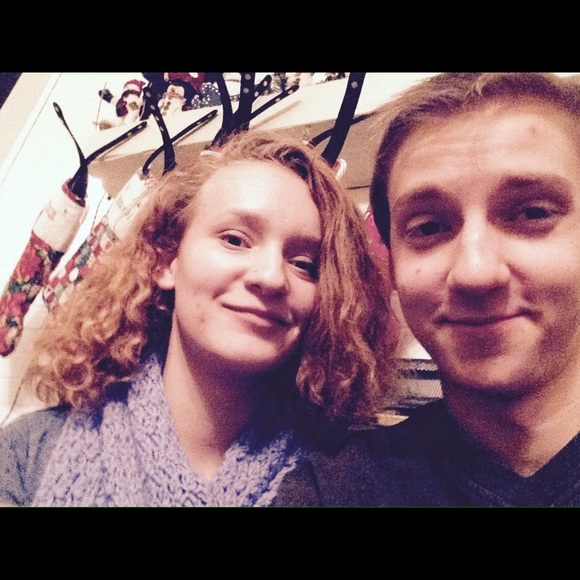 Profile Picture of Zach Angier (@zachbriel) on Poshmark