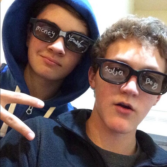 Ely Knaupe - Poshmark Profile Picture of Ely Knaupe (@ely_knaupe) on Poshmark