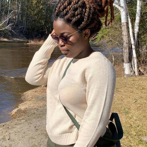 Profile Picture of Mercielle Kimakepe (@mercielle_k) on Poshmark