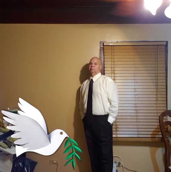 Profile Picture of Edwin Napoleoni (@enapoleoni) on Poshmark