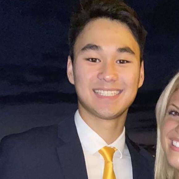 Profile Picture of Matthew Ahn (@matthewahn) on Poshmark