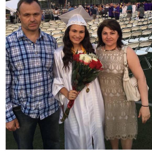 Profile Picture of Alina Solodovnikov (@asolodovnikov) on Poshmark