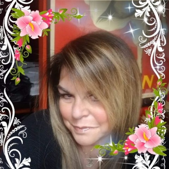 Profile Picture of Diane Prudente andrews (@andrewsd1974) on Poshmark