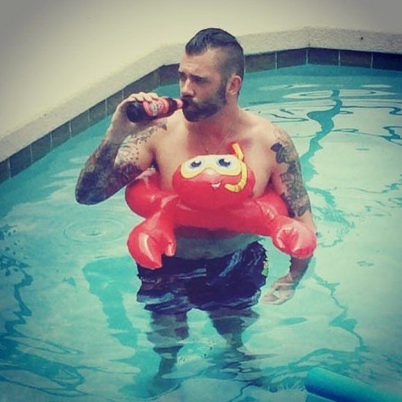 Profile Picture of Sean Tierney (@seantierney) on Poshmark