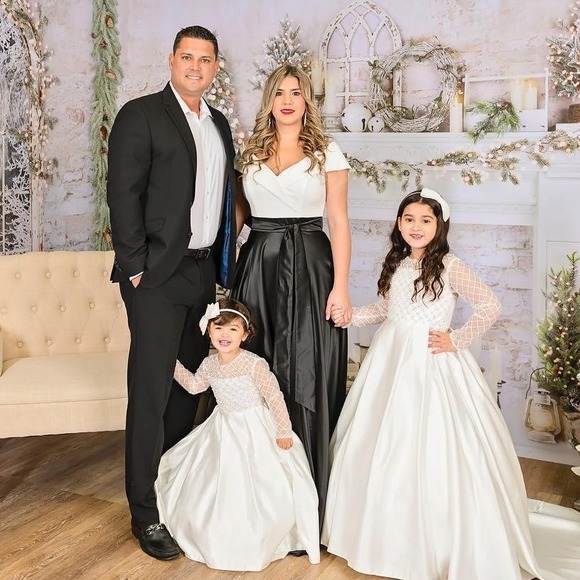 Profile Picture of Jannie Olazabal (@jlaosa0805) on Poshmark