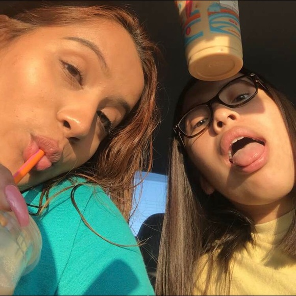 Profile Picture of Alexis Casio (@alexiscasioooo) on Poshmark