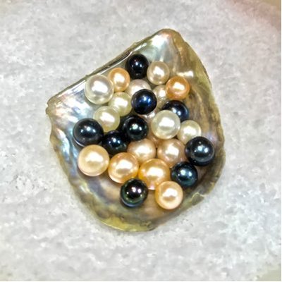 Profile Picture of CMG Pearls & Moore (@CMGPearls_Moore) on Twitter