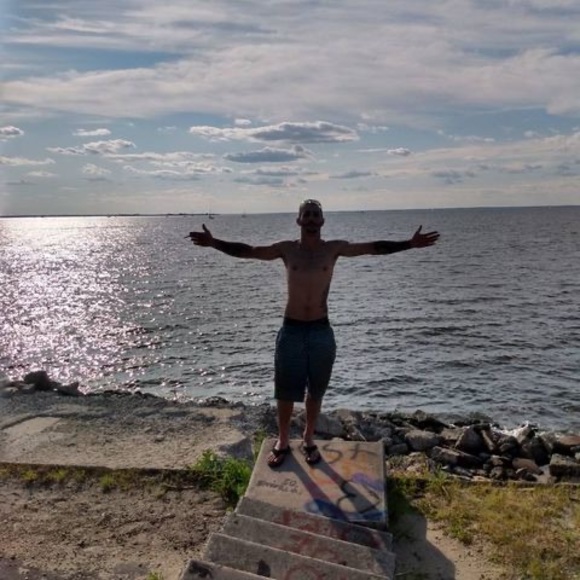 Profile Picture of Igor Inácio (@oliveira755) on Poshmark