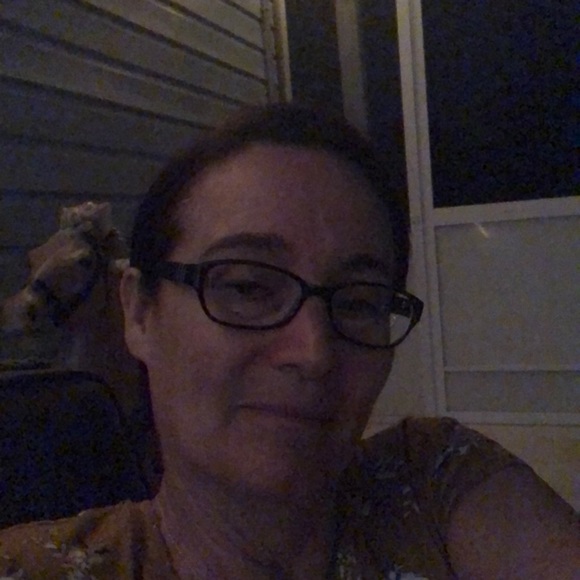Profile Picture of Stacy Brager (@stacybrager) on Poshmark