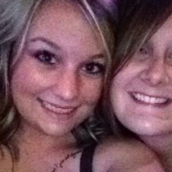 Profile Picture of Brooke Sumners (@bsumners) on Poshmark