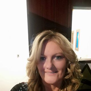 Profile Picture of Sinead McLean (@sinead.mclean.142) on Facebook