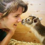 Profile Picture of Amanda & Scott | Goat Farm (@oatsandivyfarm) on Instagram