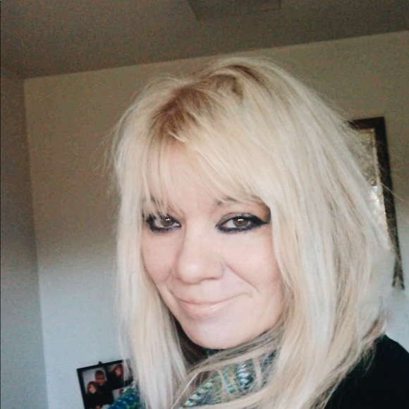 Profile Picture of Barbara Pipik (@macmurray38) on Poshmark