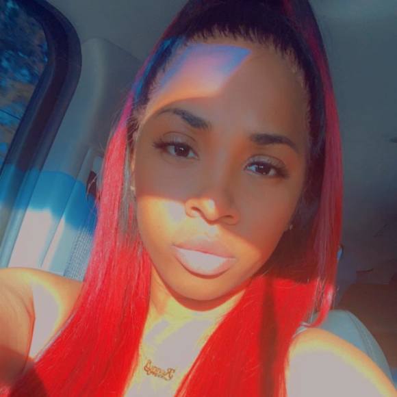 Profile Picture of Renea Cochran (@renea255) on Poshmark