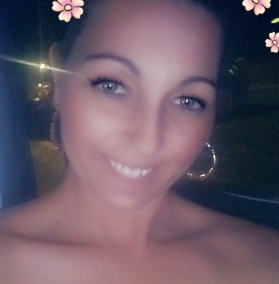 Profile Picture of Jessica Combee (@adriona04) on Poshmark