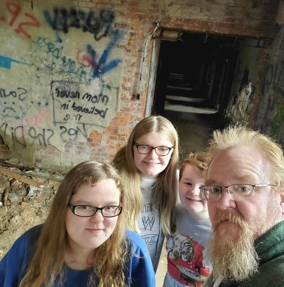 Profile Picture of Michael Fatt (@blackie7319) on Poshmark