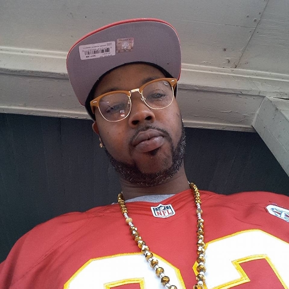 Profile Picture of Ian Walker (@eno5500) on Poshmark